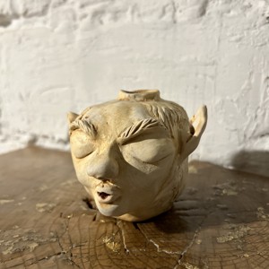 Suport de tămâie troll din ceramică realizat manual - pentru tămâie reflux, atmosferă vrăjitoare, decor goblincore -  - Artynos.ro