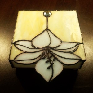 Cutie de bijuterii Lily - bijuterii - suporturi și cutii de bijuterii - cutii de bijuterii - Artynos.ro