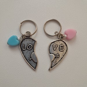 Pereche de mini brelocuri / brelocuri de geanta cu inimi si inscriptia LOVE, , , ARTYNOS