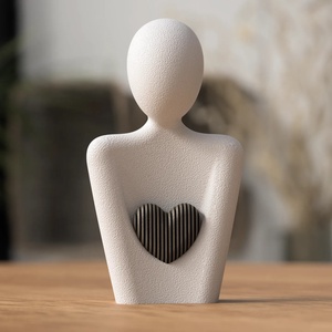 Statuie 3D Mama cu Inima - 3D anya szobor szívvel, Casa & Stil de viata, Accesorii pentru decorat casa, Decoratiuni de masa si decoratiuni pentru rafturi , Decoratiuni de masa, Altele, ARTYNOS