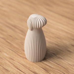 Caine 3D cu ureche atarnanda - Artynos.ro