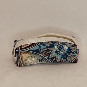 Suport pentru șervețele din pânză - genți și portofele - portofele, huse, suporturi - suport de batiste - Artynos.ro