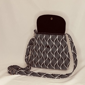 Geantă crossbody cu model pentru femei - genți și portofele - genți de mână și umăr - genți de umăr - Artynos.ro