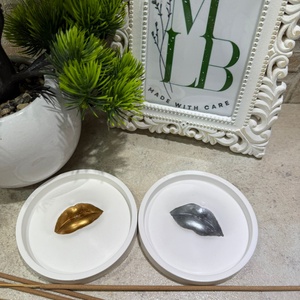 Set aromaterapie - Suport betisoare buze, Casa & Stil de viata, Accesorii pentru decorat casa, Decoratiuni cu tematica spirituala, Tamaie si suport tamaie, Ceramica, ARTYNOS