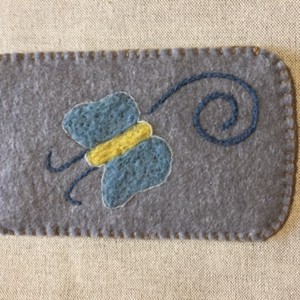 Stâlpi de telefon din pâslă cu fluturi -  - Artynos.ro