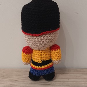 Spărgătorul de nuci croșetat - crăciun - decorațiuni de crăciun de casă - spiriduși de crăciun - Artynos.ro