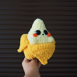 Jucarie banana crosetata manual din fir moale jucarie handmade unicat - Artynos.ro