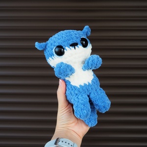 Jucarie vidra crosetata manual din fir moale  jucarie handmade unicat - Artynos.ro