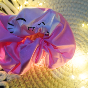 Elastic de par/ scrunchie cu pisicuță - îmbrăcăminte și modă - accesorii păr - elastic de păr - Artynos.ro