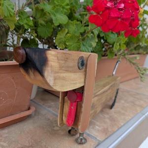 Teckel cu cravata rosie, Casa & Stil de viata, Accesorii pentru decorat casa, Decoratiuni de masa si decoratiuni pentru rafturi , Sculptura de carte, carte pliata, Prelucrarea lemnului, ARTYNOS