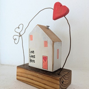 Casuta cu inimioare - Artynos.ro