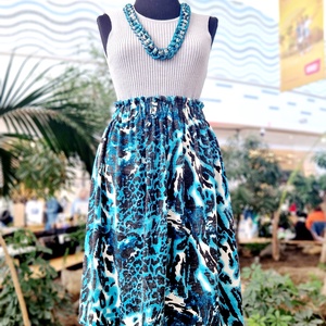 Outfit unicat💙🤍🩵, Imbracaminte si moda, Haine dama, Fusta dama, Cusatura, Outfit of the day unicat, compus din fusta din material tricot elastic si top tricotat, accesorizat..., ARTYNOS