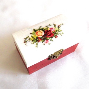 cutie lemn decorata 43620, Casă & Stil de viață, Materiale de depozitare și sortare, Cutie depozitare, Decoupage, transfer și tehnici șervețel, ARTYNOS