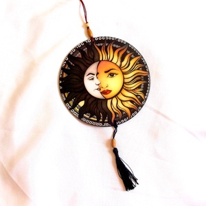 ornament pe lemn soarele si luna 40950 - casă & stil de viață - accesorii pentru decorat casa - decorațiuni de pereți, decorațiuni suspendate - decorațiuni suspendate - Artynos.ro