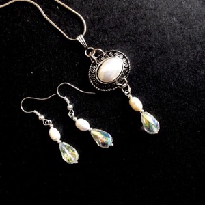 Set cu perle naturale si cristale 39050 - Artynos.ro