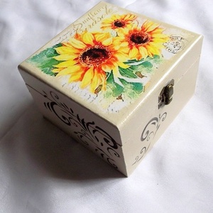 Cutie din lemn decorata 37850, Casă & Stil de viață, Materiale de depozitare și sortare, Cutie depozitare, Decoupage, transfer și tehnici șervețel, ARTYNOS