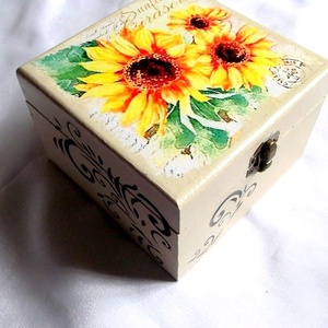 Cutie din lemn decorata 37850 - casă & stil de viață - materiale de depozitare și sortare - cutie depozitare - Artynos.ro