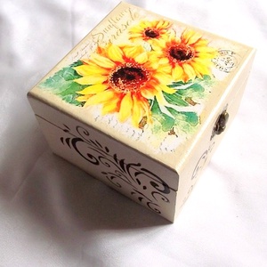 Cutie din lemn decorata 37850 - casă & stil de viață - materiale de depozitare și sortare - cutie depozitare - Artynos.ro