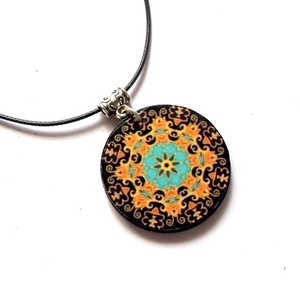 colier lemn mandala 47067, Bijuterii, Coliere, Coliere cu pandantive, Confectionarea bijuteriilor, Decoupage, transfer si tehnici servetel, ARTYNOS