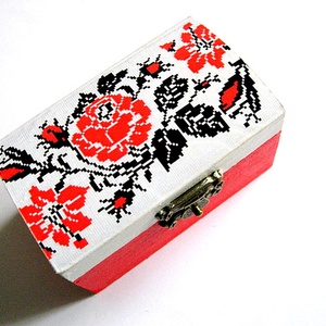 Cutie cu motiv traditional 28819, Casă & Stil de viață, Materiale de depozitare și sortare, Cutie depozitare, Decoupage, transfer și tehnici șervețel, ARTYNOS