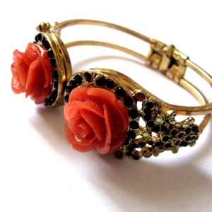 bratara trandafiri 50944 - bijuterii - brățări - brățări din mărgele - Artynos.ro