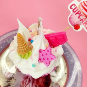 Lumânare Pink Cupcake Delight  - casă & stil de viață - lumânări, parfumuri, arome - lumânări artizanale - Artynos.ro