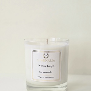 Lumanare 220g Nordic Lodge  - casă & stil de viață - lumânări, parfumuri, arome - felinar cu lumânare - Artynos.ro