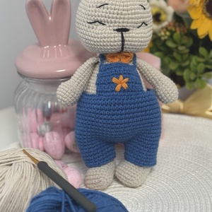 Iepuraș croșetat handmade � Lunahandmade - jucării și echipamente pentru copii - plușuri - iepure de pluș - Artynos.ro
