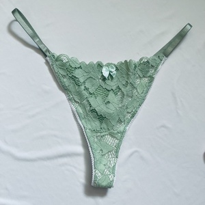 Chilot Thong - îmbrăcăminte și modă - haine damă - costume de baie și lenjerie de corp - Artynos.ro