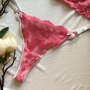 Chilot Thong - îmbrăcăminte și modă - haine damă - costume de baie și lenjerie de corp - Artynos.ro