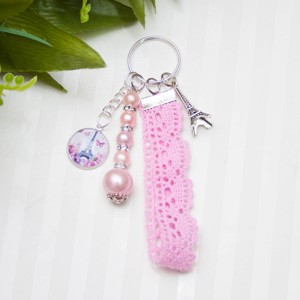 Breloc, accesoriu pentru geanta � Paris � Roz - Artynos.ro
