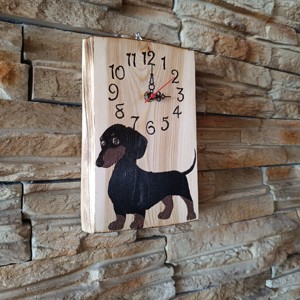 Ceas de perete din lemn cu câine drăguț dachshund -  - Artynos.ro