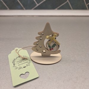 Donatie de bani pentru pomul de Craciun - Artynos.ro