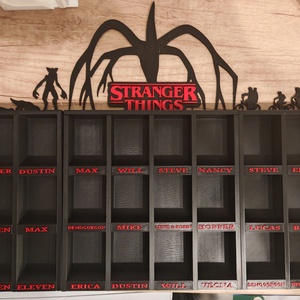  Suport pentru figurina Stranger Things Kinderjoy - Artynos.ro