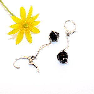 Pereche de cercei de damă din argint cu patent de onix (EF.007) -  - Artynos.ro