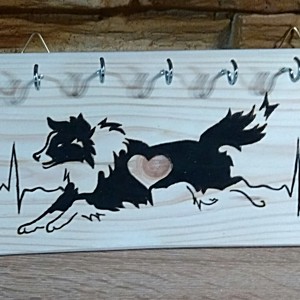 Collie de frontiera handcrafted breloc de perete, , , Breloc de perete realizat manual de Border Collie.
Pictat manual pe un panou de lemn de 30*14 cm fo..., ARTYNOS