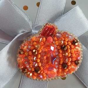 Brosa din margele, Bijuterii, Brose, Cusatura, ARTYNOS