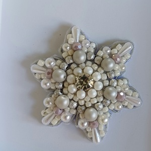 Brosa fulg de nea - bijuterii - broșe - Artynos.ro