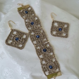 Set bratara si cercei elegant model patrat dantelat cu cristal Swarowski safir albastru - bijuterii - seturi de bijuterii - Artynos.ro