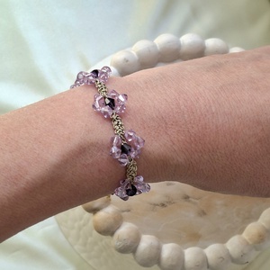 Bratara crosetata mov Swarovski - flori lila cu centru ametist - bijuterii - brățări - brățări împletite - Artynos.ro