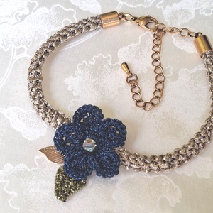 Bratara floare crosetata navy Bloom - albastru inchis cu cristal - bijuterii - brățări - brățări împletite - Artynos.ro