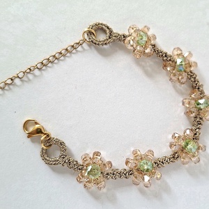 Bratara eleganta cu cristale, model floare-champagne cu verde, fir aurit-cadou, nunta, botez - bijuterii - brățări - brățări din mărgele - Artynos.ro