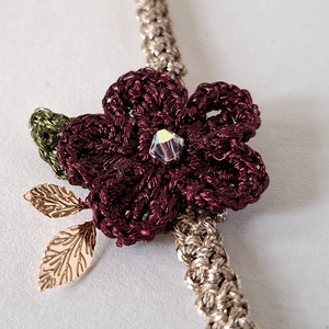 Bratara cu floare crosetata  bordeaux cu cristal irizat - bijuterii - brățări - brățări împletite - Artynos.ro