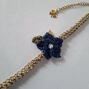 Bratara floare crosetata navy Bloom - albastru inchis cu cristal - bijuterii - brățări - brățări împletite - Artynos.ro