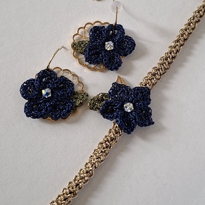 Bratara floare crosetata navy Bloom - albastru inchis cu cristal - bijuterii - brățări - brățări împletite - Artynos.ro