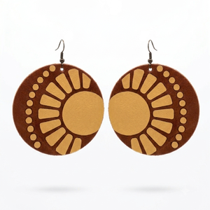 Cercei Handmade din Piele Naturală � Motive Solare Aurii, Piele Maro - bijuterii - cercei - cercei lungi - Artynos.ro