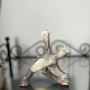 Pisicuta Yoghina - arte vizuale și accesorii  - sculptură - sculpturi și figurine din ceramică - Artynos.ro