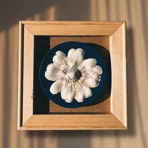 Basorelief Crizantema - casă & stil de viață - accesorii pentru decorat casa - picturi murale - panouri și tablouri, panouri decorative - Artynos.ro