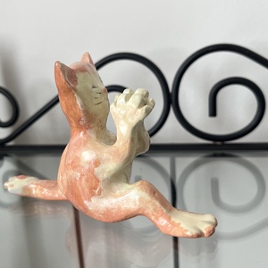 Pisicuta Yoghina - arte vizuale și accesorii  - sculptură - sculpturi și figurine din ceramică - Artynos.ro