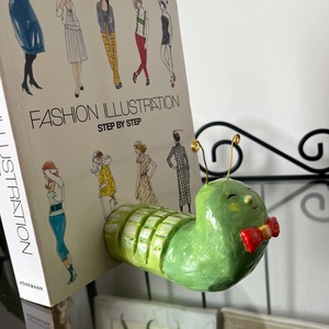 Book stopper - arte vizuale și accesorii  - sculptură - sculpturi și figurine din ceramică - Artynos.ro